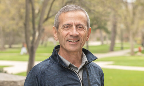 Ramzi Bualuan honored with Outstanding Mentoring Award
